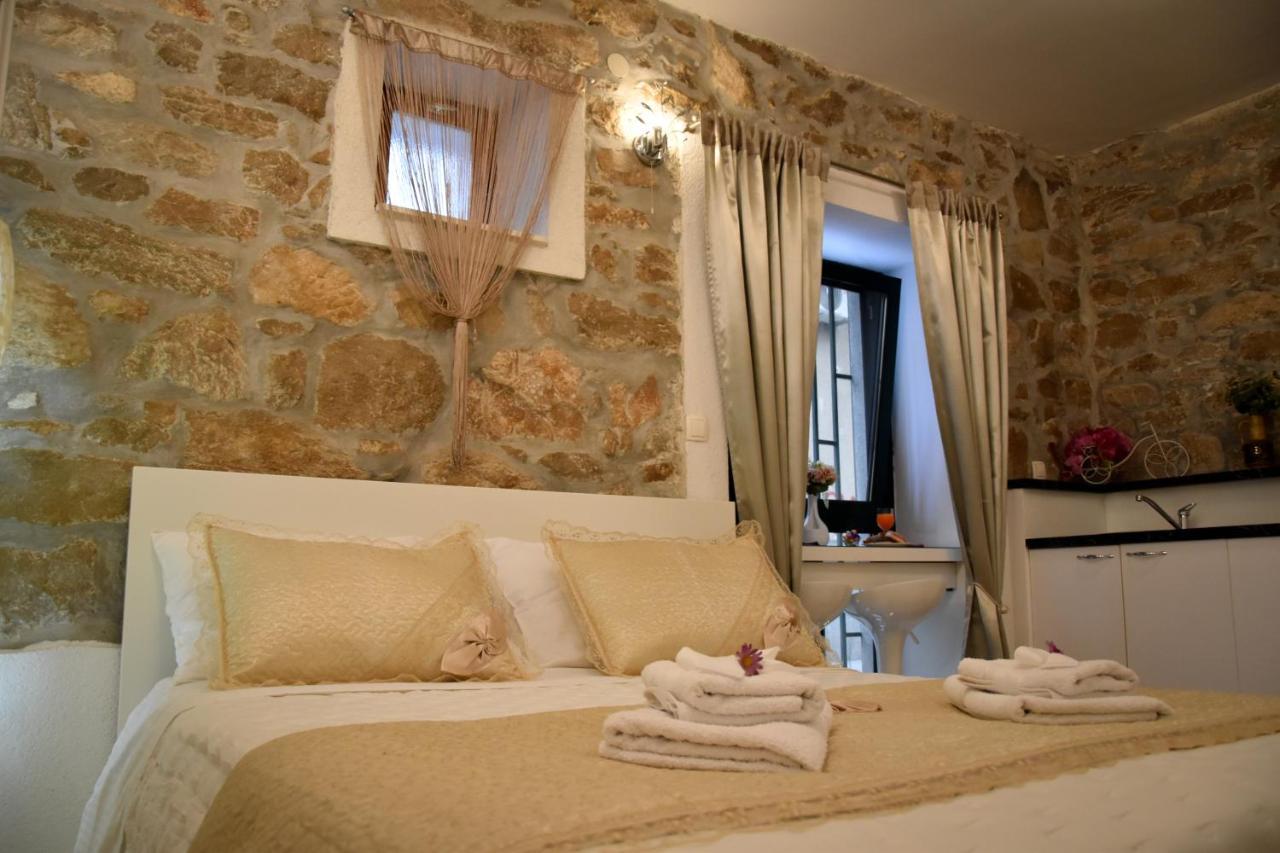 Apartments Bepina- 5 Mins From The Center Σπλιτ Εξωτερικό φωτογραφία