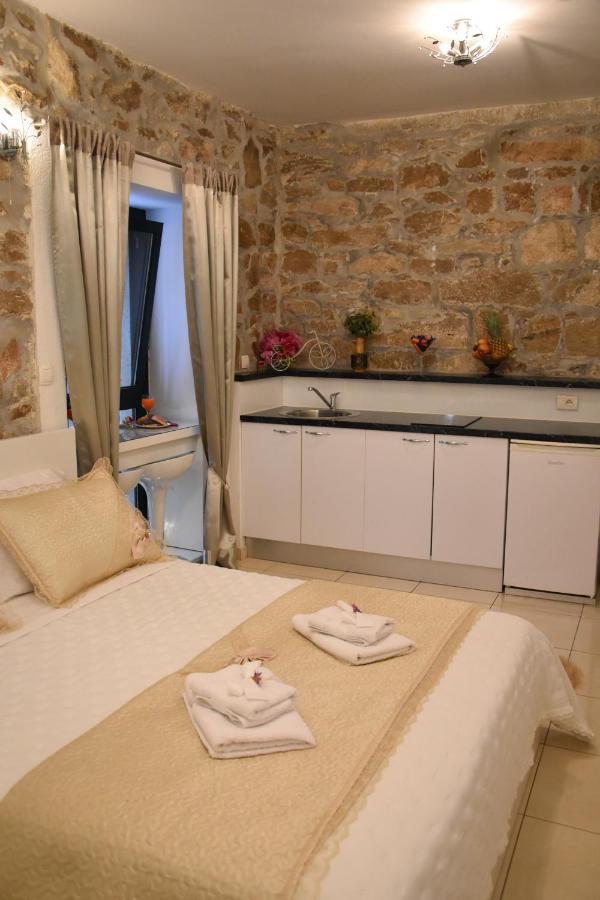 Apartments Bepina- 5 Mins From The Center Σπλιτ Εξωτερικό φωτογραφία