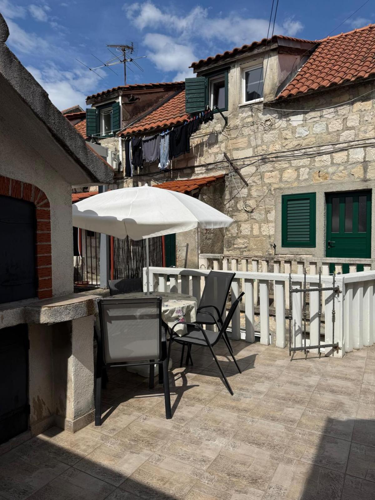 Apartments Bepina- 5 Mins From The Center Σπλιτ Εξωτερικό φωτογραφία
