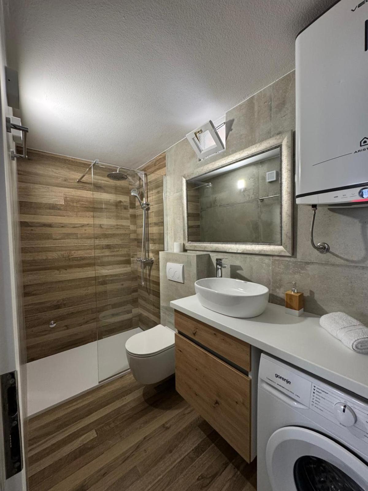 Apartments Bepina- 5 Mins From The Center Σπλιτ Εξωτερικό φωτογραφία