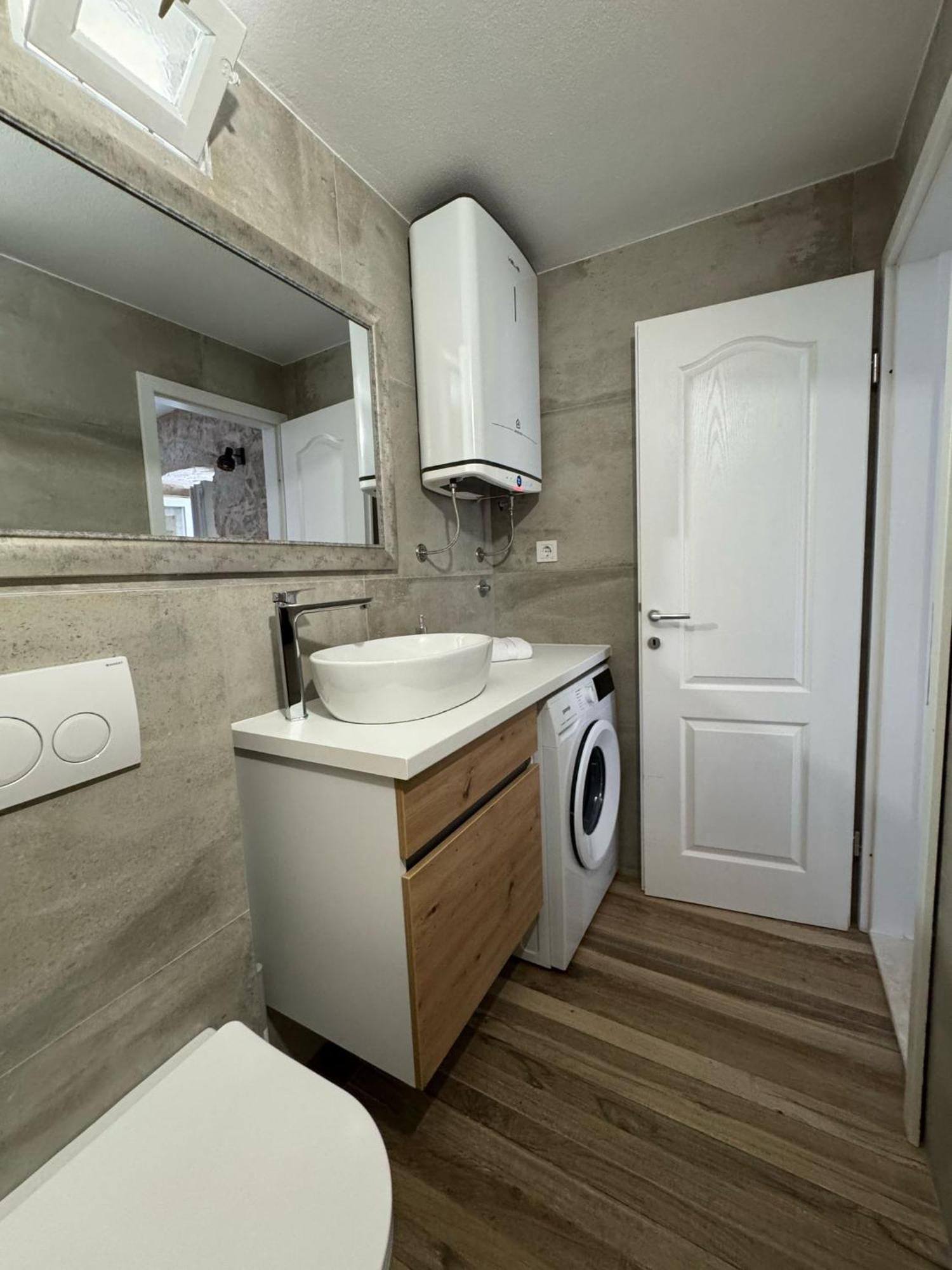 Apartments Bepina- 5 Mins From The Center Σπλιτ Εξωτερικό φωτογραφία