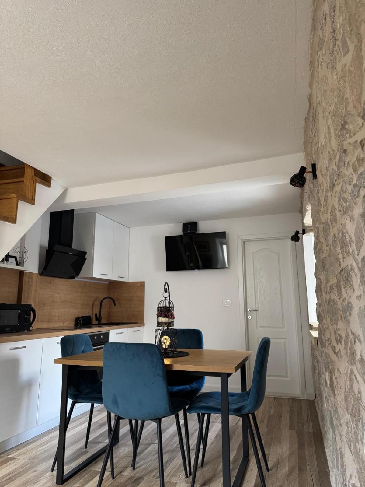 Apartments Bepina- 5 Mins From The Center Σπλιτ Εξωτερικό φωτογραφία