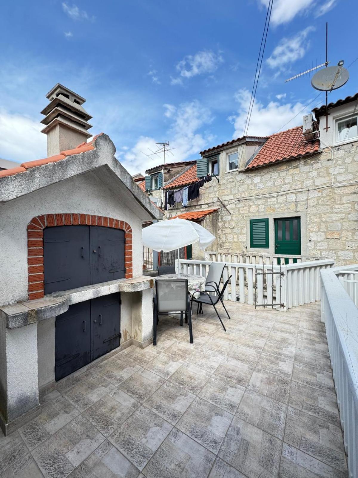 Apartments Bepina- 5 Mins From The Center Σπλιτ Εξωτερικό φωτογραφία